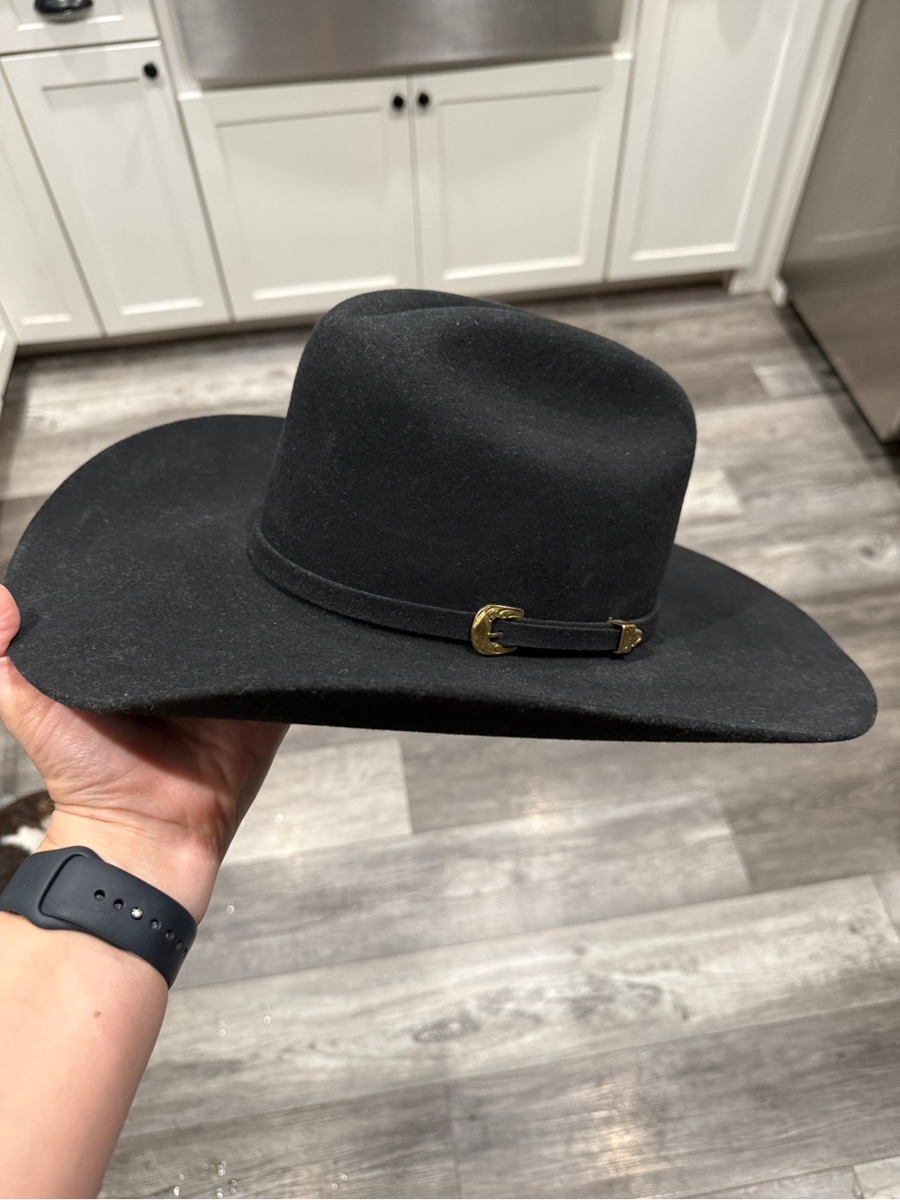 Twinstone 5x’s Black Felt Western Hat with Gold Buckle Accent size 6 7/8